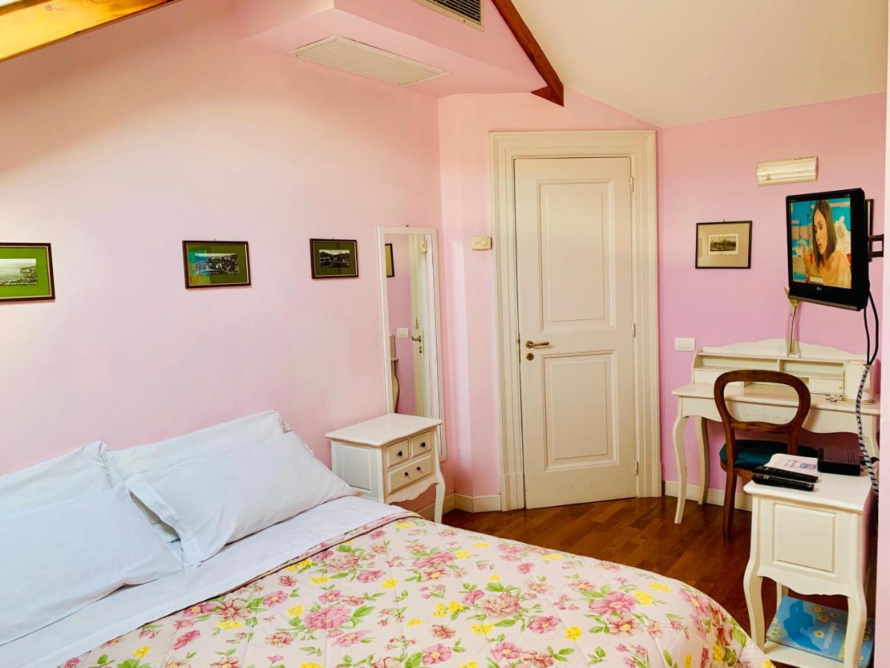Hotel The Secret Garden Relais 3*